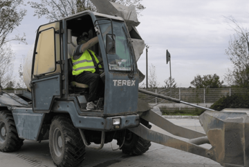 Inchiriere utilaje {{brizy_dc_image_alt imageSrc=